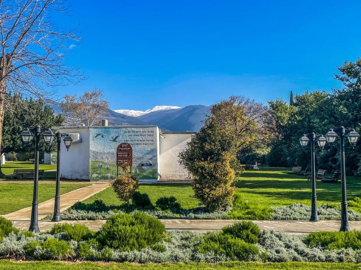 Erettz Dafna Travel Hotel Kültér fotó
